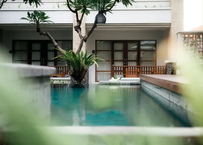 Fourteen Roses 3* Legian (Bali)