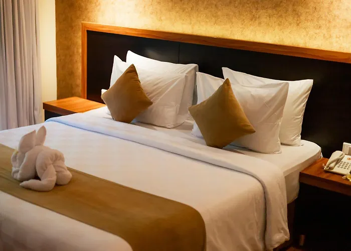 Fourteen Roses Hotel