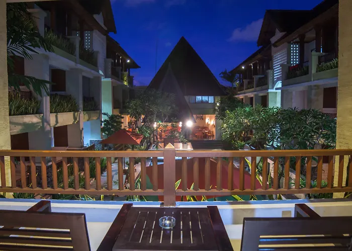 Hotel Fourteen Roses 3*