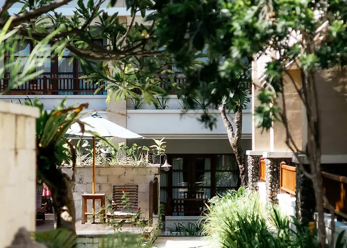 Hotel Fourteen Roses Legian (Bali)