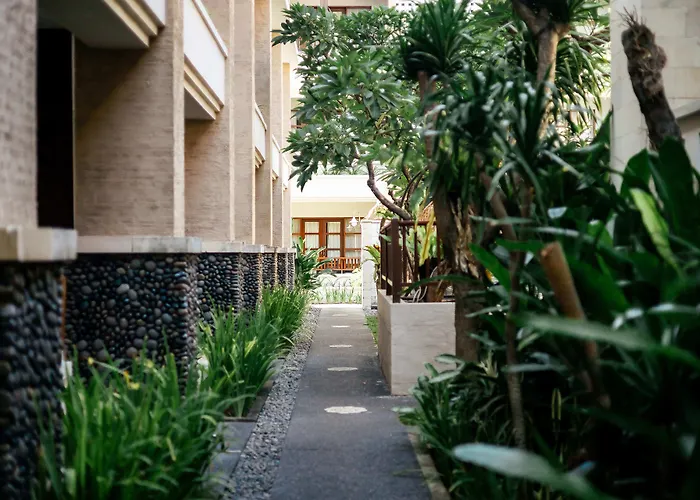 Hotel Fourteen Roses 3*