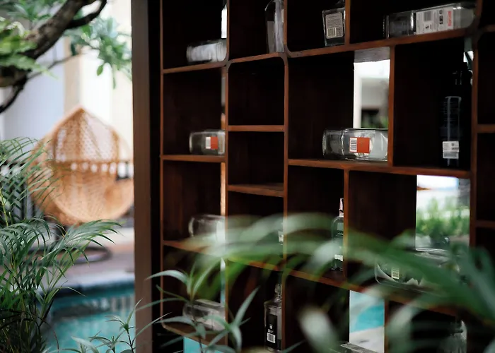 Hotel Fourteen Roses Legian (Bali)