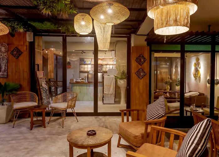 Hotel Fourteen Roses 3*