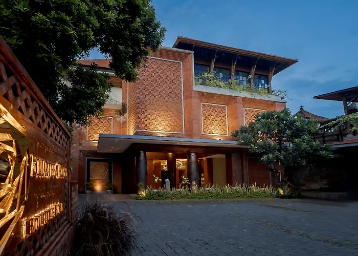 Hotel Fourteen Roses 3*