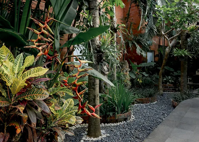 Fourteen Roses Legian (Bali)