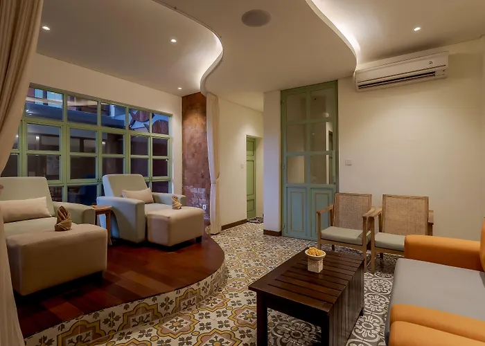 Fourteen Roses Hotel Legian (Bali)